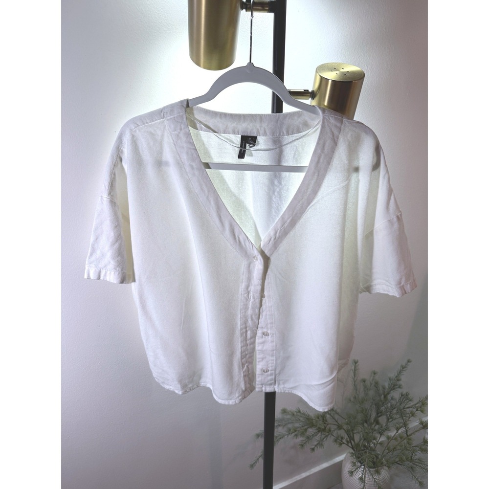 Vero Moda Womens White VMMYMILO Baseball Style V-Neck Button Shirt XL